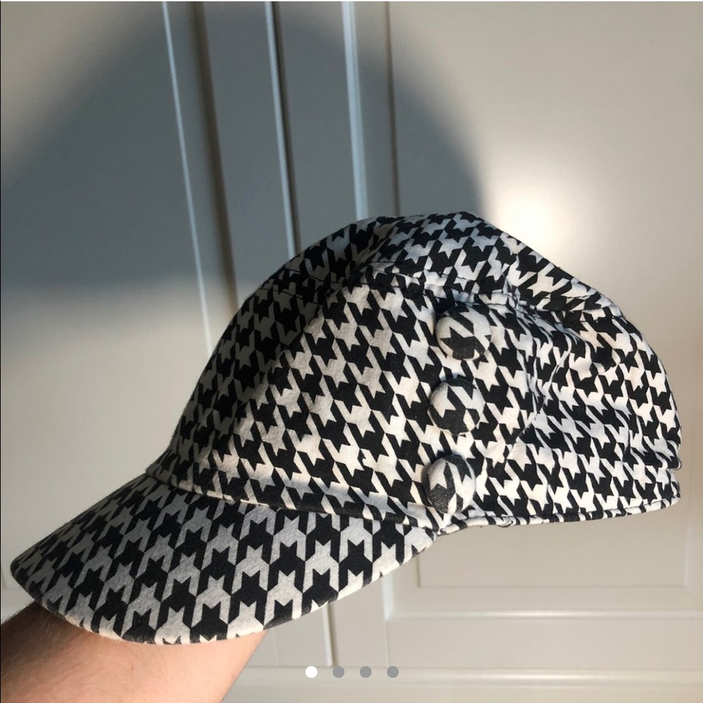 Y2K Houndstooth Hat
